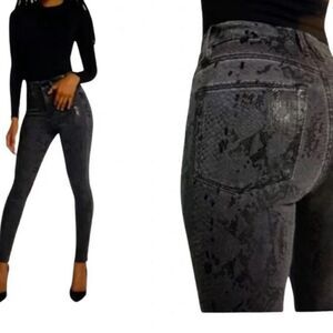 NWT Good American Good Waist High Rise Skinny Jeans